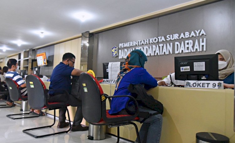 Pelayanan di Kantir Bapenda Surabaya/RMOLJatim