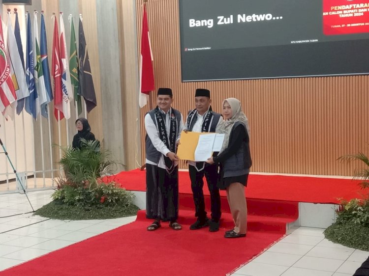 Pasangan Riyadi-Wafi saat pendaftaran Bakal calon Bupati- Wakil Bupati ke KPU Tuban/Ist