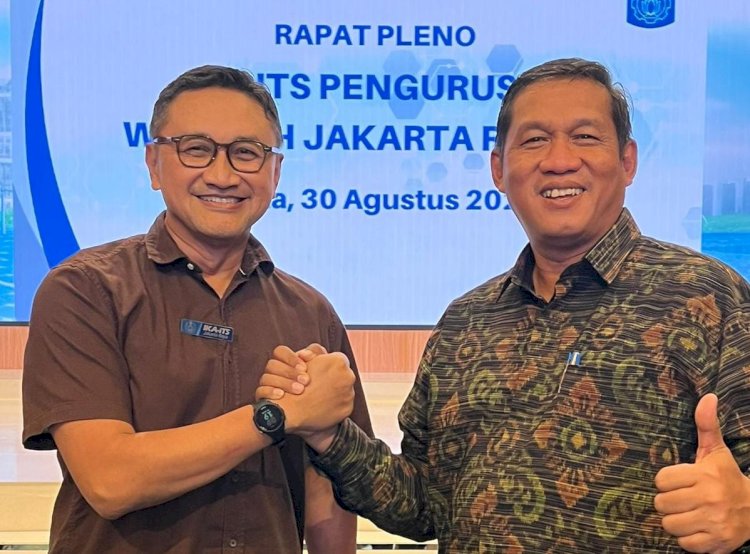Wiluyo Kusdwiharto dan  Kusdi Widodo