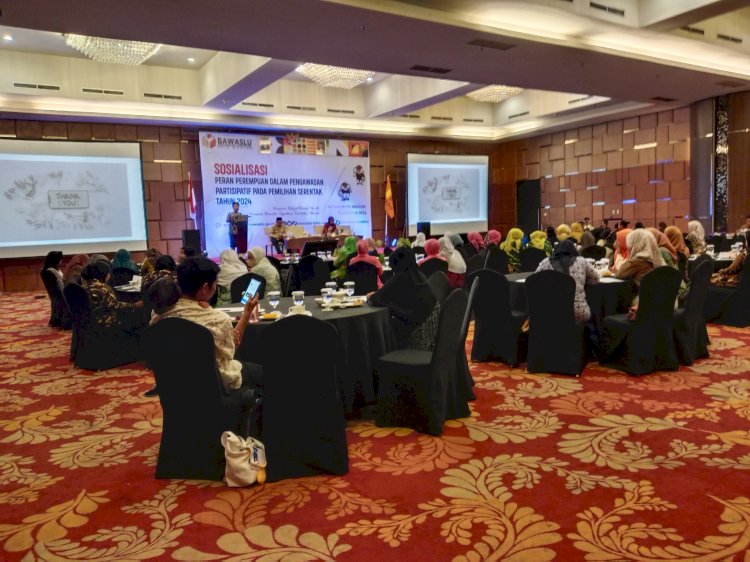 Acara sosialisasi peran perempuan dalam pengawasan partisipatif pada pemilihan serentak tahun 2024 di hotel Aston Madiun,/ RMOLJatim