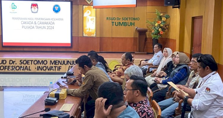 Penyerahan hasil test kesehatan cakada dan cawakada Pilkada Kota Kediri 2024/RMOLJatim