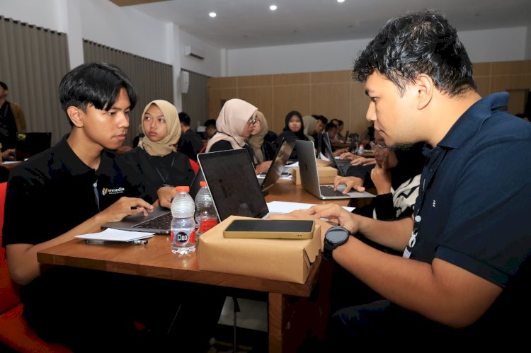Puluhan anak muda Jagoan Digital Banyuwangi dilatih pemrograman terkini/Humas Pemkab Bwi