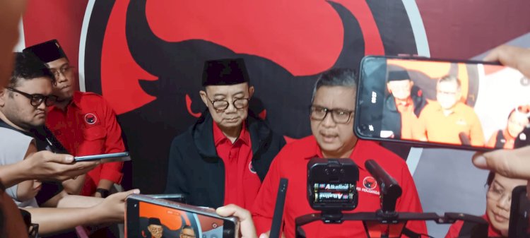 Sekjen PDIP Hasto Kristiyanto usai rapat pemenangan Risma-Gus Hans di kantor DPD PDIP Jatim/ist