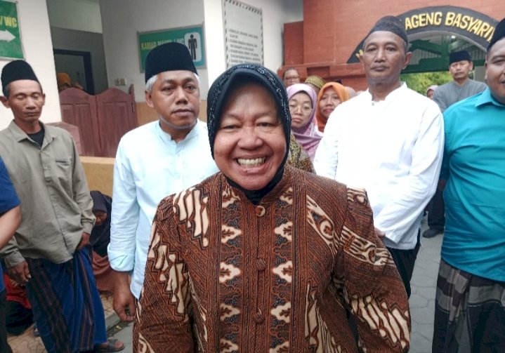Tri Rismaharini ziarah di makam Kyai Ageng Basyariyah/RMOLJatim