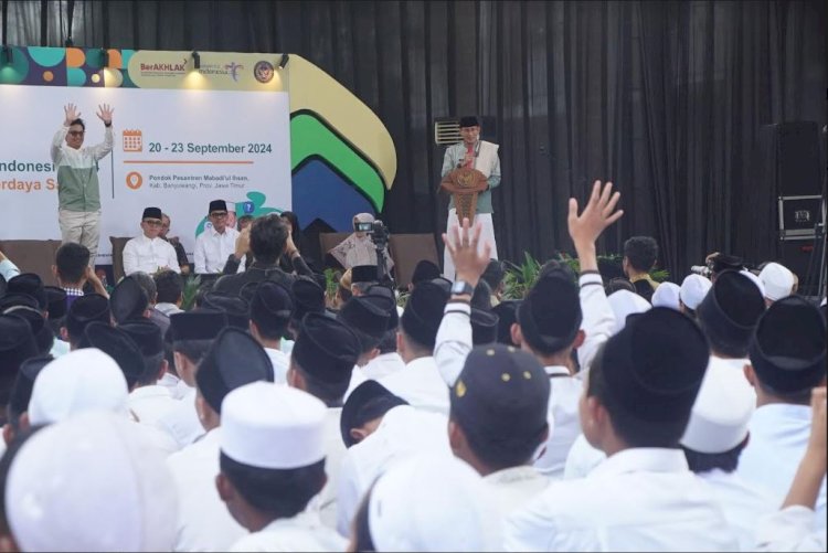 Menparekraf, Sandiaga Salahuddin Uno bersama ratusan santri Mabadiul Ihsan, Kecamatan Tegalsari/ist