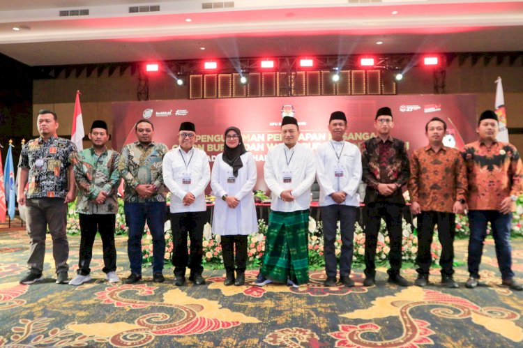 Paslon Ali-Ali dan Paslon Ipuk-Muji ditetapkan sebagai Cabup-Cawabup Banyuwangi oleh KPU didampingi Bawaslu/RMOLJatim