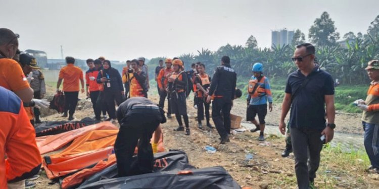 Penemuan 7 jenazah laki-laki mengambang di Kali Bekasi/Istimewa