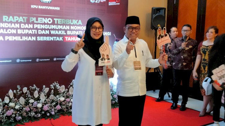 Paslon nomor urut 1 Ipuk-Muji saat konferensi pers/RMOLJatim