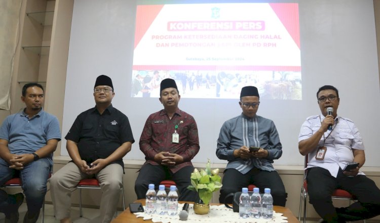 Fajar Arifianto saat jumpa pers/RMOLJatim
