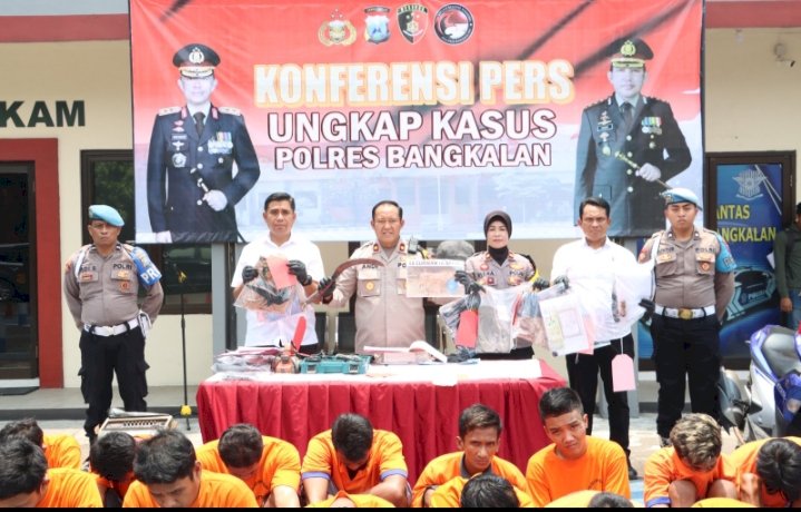 Polres Bangkalan saat merilis tersangka narkoba/Ist