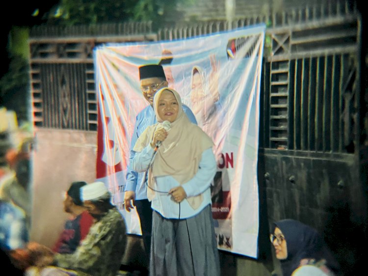 Ina Buchori Dan dr Aminudin Saat Berkampanye Di Daerah Kelurahan Jrebeng Kulon, Kota Probolinggo/Ist