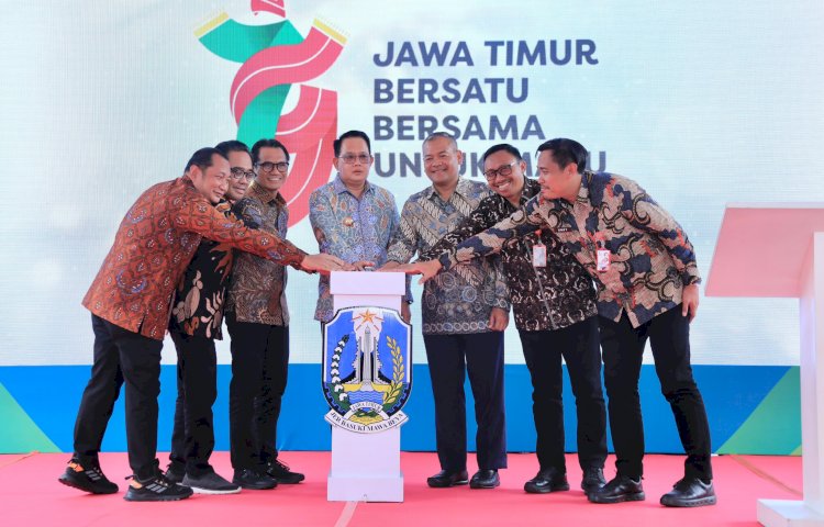 Pj Gubernur Jatim Adhy Karyono meresmikan Jembatan Kalidawir Tulungagung/Ist