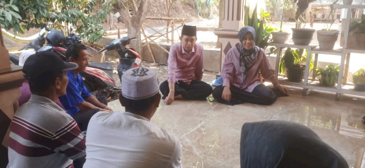 Gus Fawait, calon Bupati nomor urut 2 saat menyapa warga desa Jatisari Desa Tisnogambar Bangsalsari/Ist