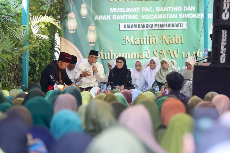 Eri Cahyadi dalam acara Maulid Nabi bersama Muslimat NU Surabaya 