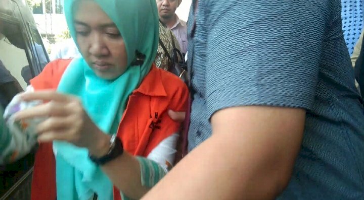 Siska Wati usai sidang di Pengadilan Tipikor Surabaya/RMOLJatim