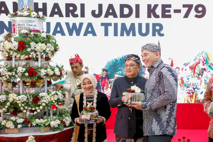 Pj Gubernur Jatim Adhy Karyono di HUT Provinsi Jawa Timur/Ist