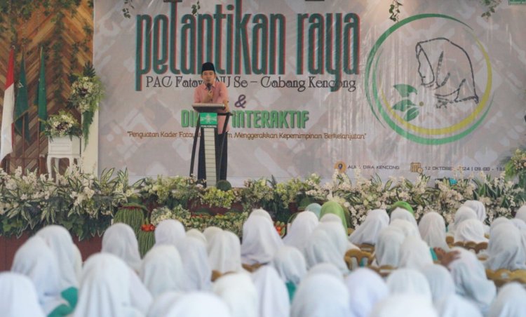 Gus Fawait di hadapan kader Fatayat NU Kencong Jember/RMOLJatim