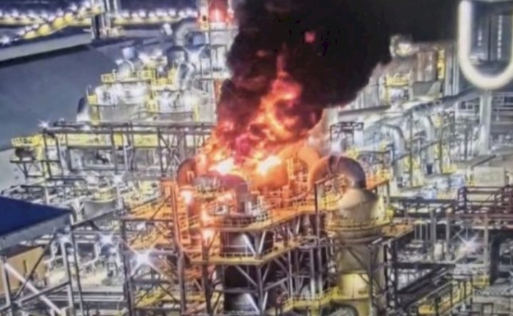 Penampakan kebakaran Pabrik Asal Sulfat PT Freeport Indonesia/Ist