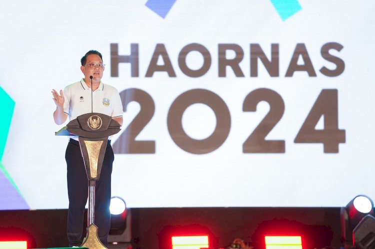 Pj Gubernur Adhy menghadiri puncak peringatan Hari Olahraga Nasional (Haornas) XLI Provinsi Jawa Timur Tahun 2024 di GOR CLS pada Kamis (17/10)/Ist