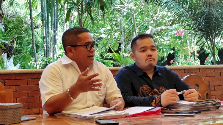 Penasehat Hukum terdakwa Justin Malau,