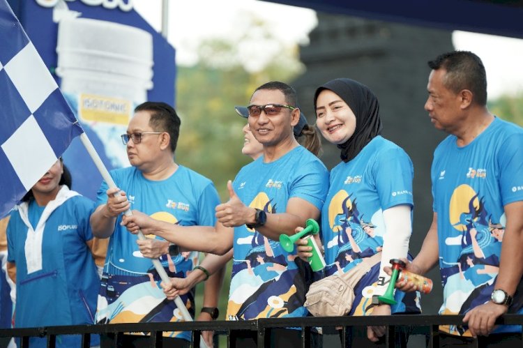 Brigjen TNI Endro Satoto melepas keberangkatan peserta Isoplus Run Serius/ist