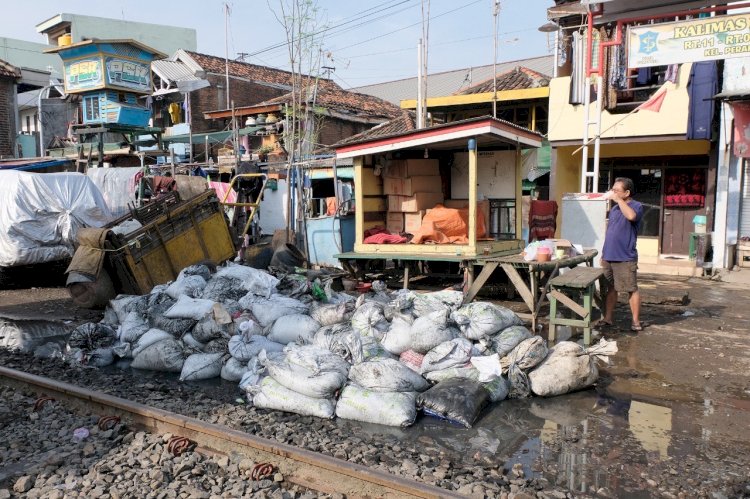 Teks foto: Kerja Bakti massal/RMOLJatim