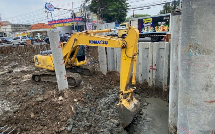 Proyek infrastruktur jalan di Menganti Wiyung - Babatan Unesa Surabaya/RMOLJatim