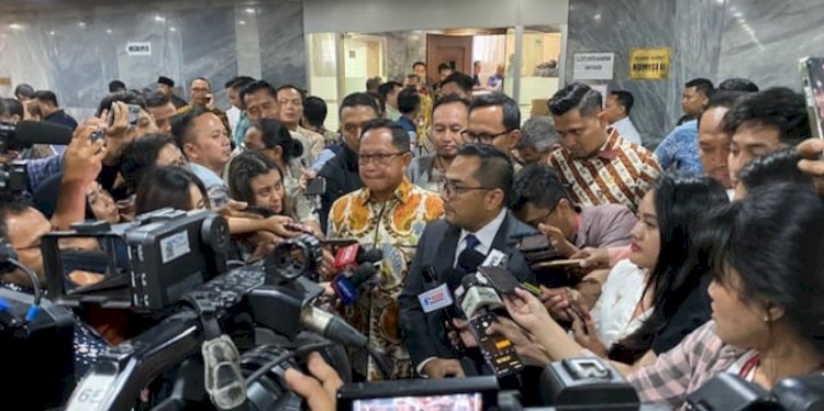 Menteri Dalam Negeri Tito Karnavian bersama Ketua Komisi II DPR RI Rifqinizamy/RMOL