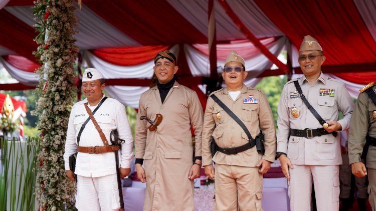 Teks foto: Pangdam V/Brawijaya Mayjen TNI Rudy Saladin, M.A, mengikuti upacara peringatan Hari Pahlawan/ist