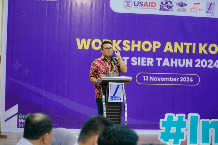 Direktur Utama PT SIER, Didik Prasetiyono saat kegiatan workshop Antikorupsi untuk seluruh karyawan. 
