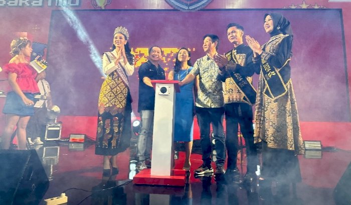 Uleg Talent School sebagai wadah pengembangan bakat di Atrium PTC Surabaya 