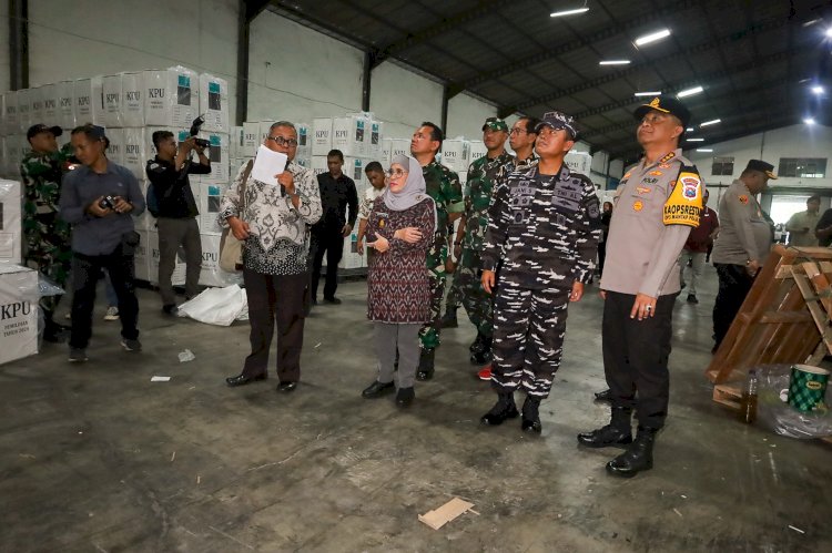 PJs Wali Kota Restu bersama Forkopimda dan KPU Surabaya Tinjau Gudang Logistik Pilkada 2024/ist