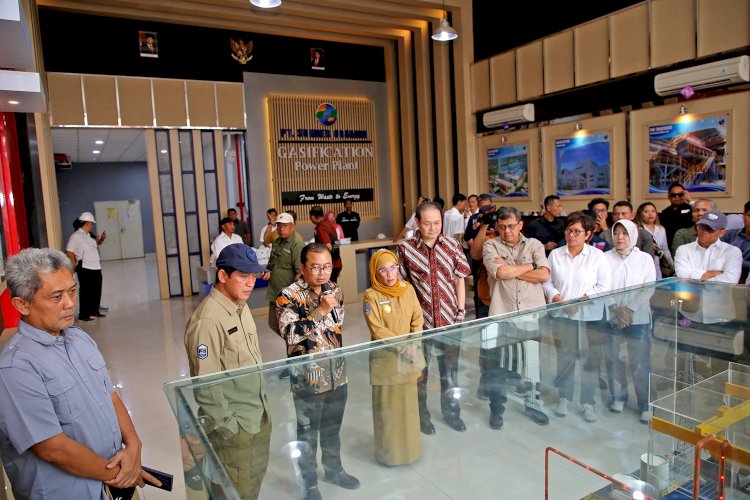 Menteri LH Hanif berkunjung ke Bank Sampah Induk, dan PLTSA Benowo Surabaya/ist