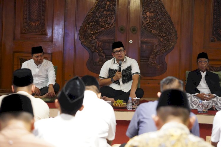 Penjabat (Pj) Wali Kota Mojokerto Moh. Ali Kuncoro sebelum doa bersama/ist