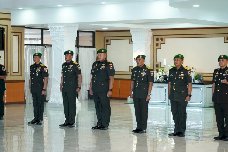 Teks foto: Sertijab Pejabat Kodam V/Brawijaya/ist