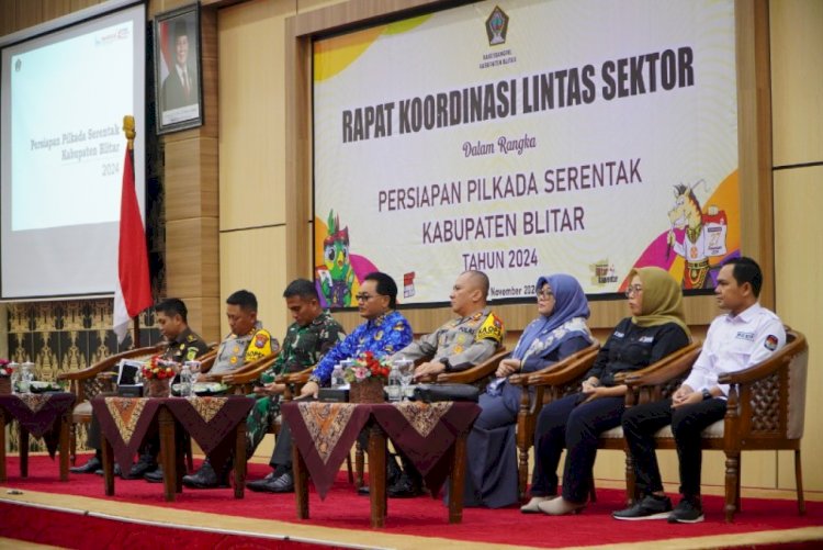 Pjs Bupati Blitar, Jumadi saat Apel Linmas serentak/Ist