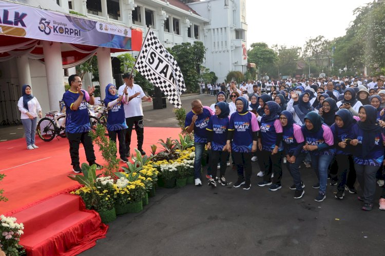 Teks foto: Jalan sehat menjelang peringatan HUT ke- 53 KORPRI tahun 2024/ist   
