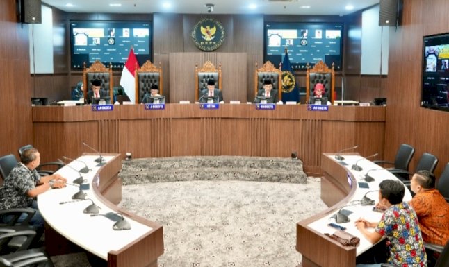 Sidang pembacaan putusan terhadap tujuh perkara di Ruang Sidang DKPP/ist
