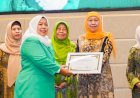 Berperan Besar Membangun Bangsa, Khofifah Dinobatkan Sebagai Tokoh Inspiratif oleh Fatayat NU Jatim