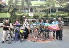 9 Pesepeda Tangsel-Surabaya Akhirnya Tiba di Kota Pahlawan, Kampanyekan Sekolah Hijau di SMP Taman Pelajar