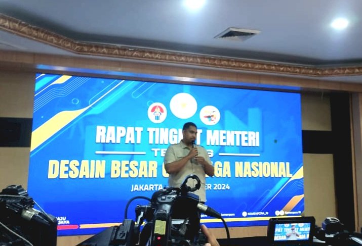 Menpora Dito memberikan keterangan pers saat rapat tertutup dengan beberapa kementerian di Wisma Kemenpora Senayan Jakarta/Ist