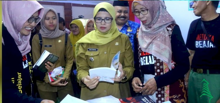 Bupati Blitar Rini Syarifah hadiri Gebyar Literasi Pendidikan/Ist