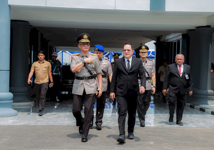 Adhy Karyono menghadiri Hari Armada RI di Surabaya/Ist