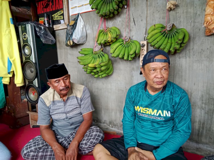 Foto : Abdul Halim (kiri) usai meminta maaf kepada H. Ahmad Dhafir/ist