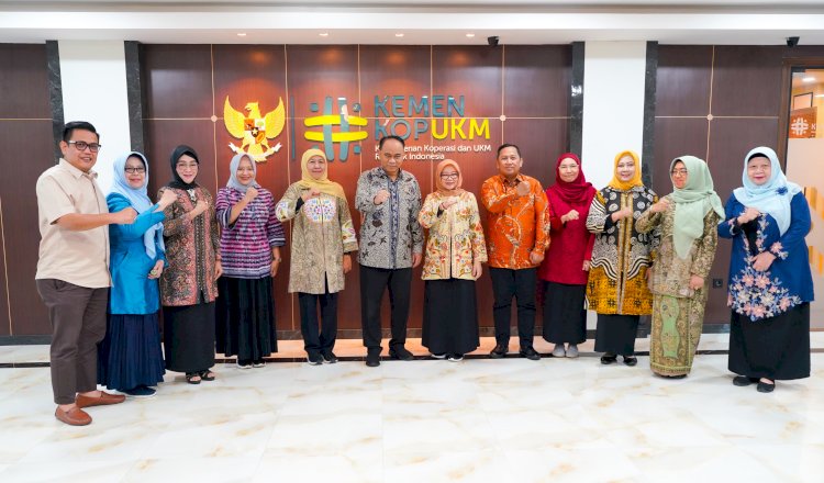 Ketua Umum PP Muslimat NU Khofifah Indar Parawansa dalam Kongres XVIII Muslimat NU/Ist