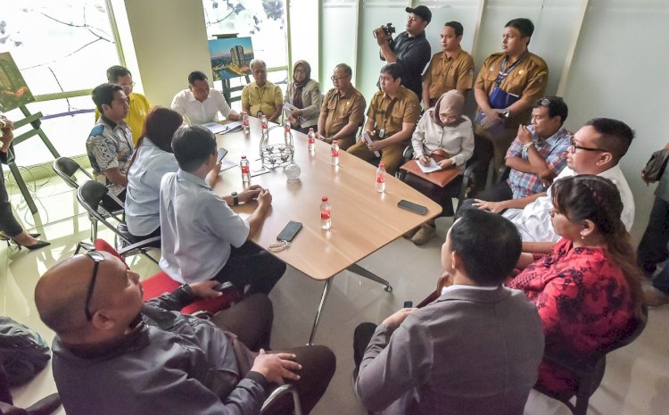 Wali Kota Eri mediasi pengelola dan penghuni apartemen Bale Hinggil/RMOLJatim