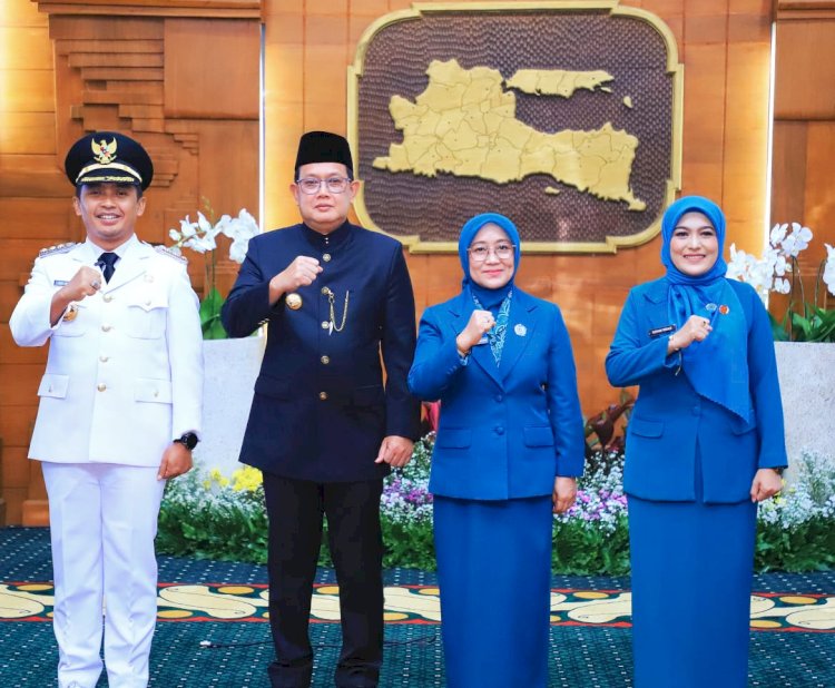 Pj Gubernur Adhy melantik dan mengambil sumpah jabatan Wakil Walikota Pasuruan Adi Wibowo/Ist