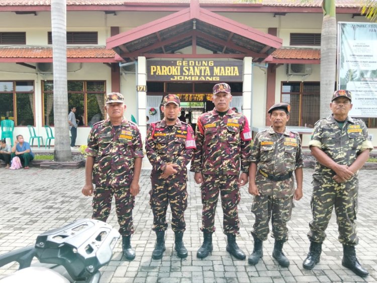 Banser Jombang tengah jaga Gereja di Hari Natal/RMOLJatim
