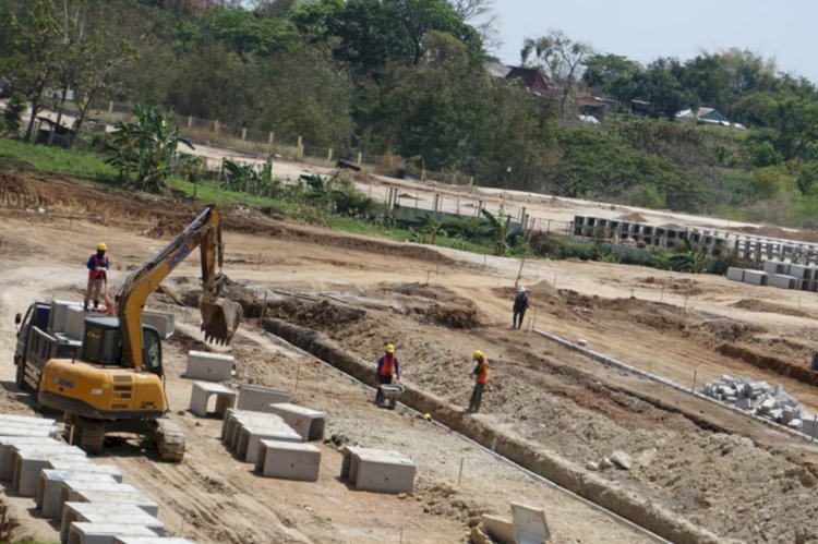 Pembangunan sirkuit balap motor Parang, Magetan, yang pada 2024 ini rampung 100 persen/kominfo