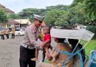 Razia Gabungan di Kraksaan, Kasatlantas Probolinggo Tunjukkan Kebaikan Hati